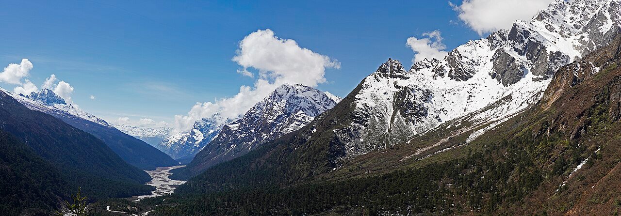 Yumthang Valley of Flowers