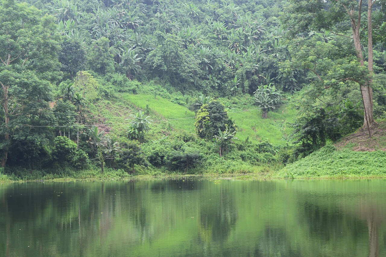 Dumboor Lake & Narkel Kunja
